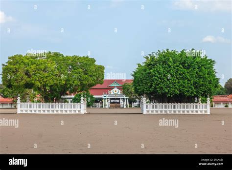  Il Palazzo di Sultan Agung: Un Ritratto Monumentale di Potere e Spiritualità Giavanese!